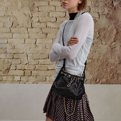 Duo Quilted Drawstring Bucket Bag | حقيبة باكت مبطنة برباط سحب «ديو»